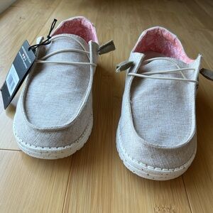 Hey Dude Slip On Shoe in Beige NWT